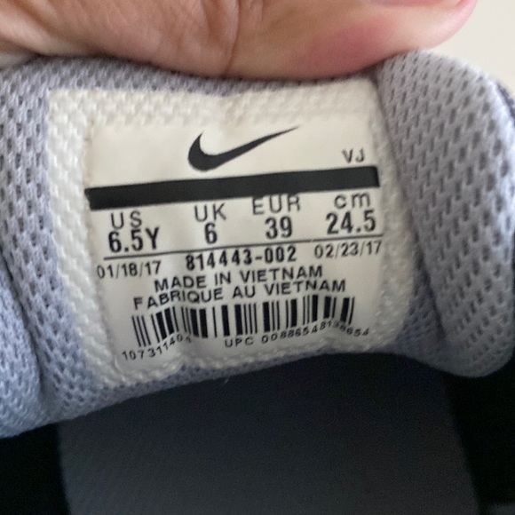 Nike Air Max Thea Shoes - Picture 6 of 6